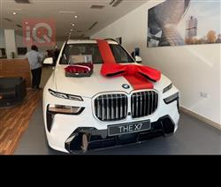 بی ئێم دەبڵیو X7